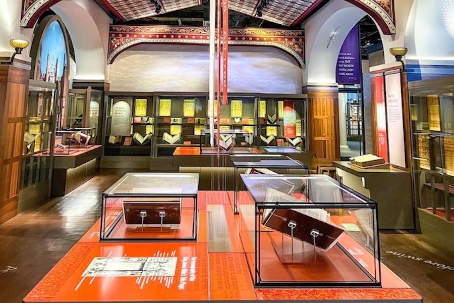 Bibles and transcripts enclosed in glass cases